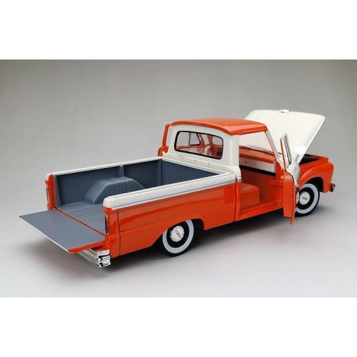 Ford F-100 Custom Cab Pickup