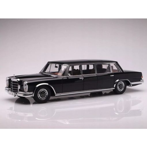 Mercedes Benz 600 LWB Pullman (W100)