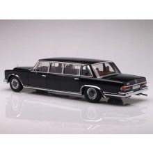 Mercedes Benz 600 LWB Pullman (W100)