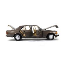 Mercedes Benz 560 SEL