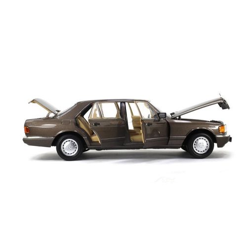 Mercedes Benz 560 SEL