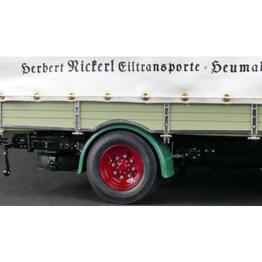 Mercedes Benz LO 2750 Truck with Tarpaulin